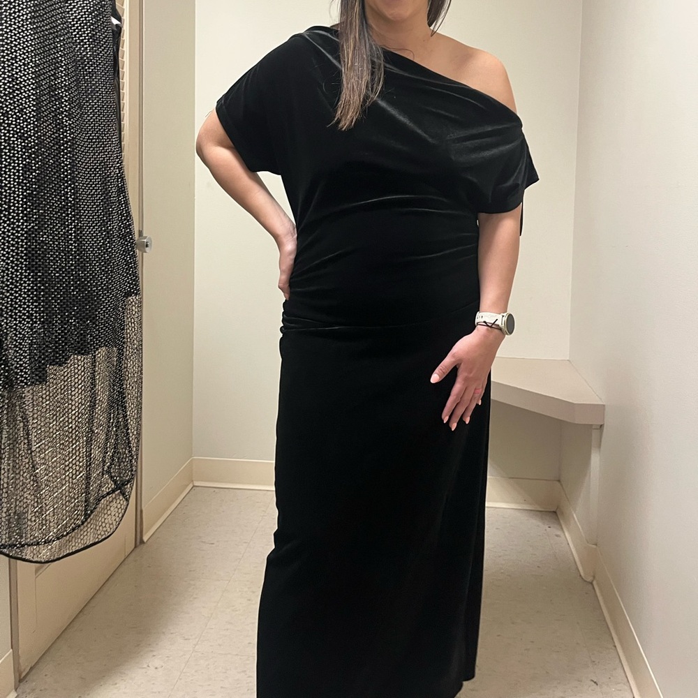 Gibson Latimer Black One-Shoulder Dress